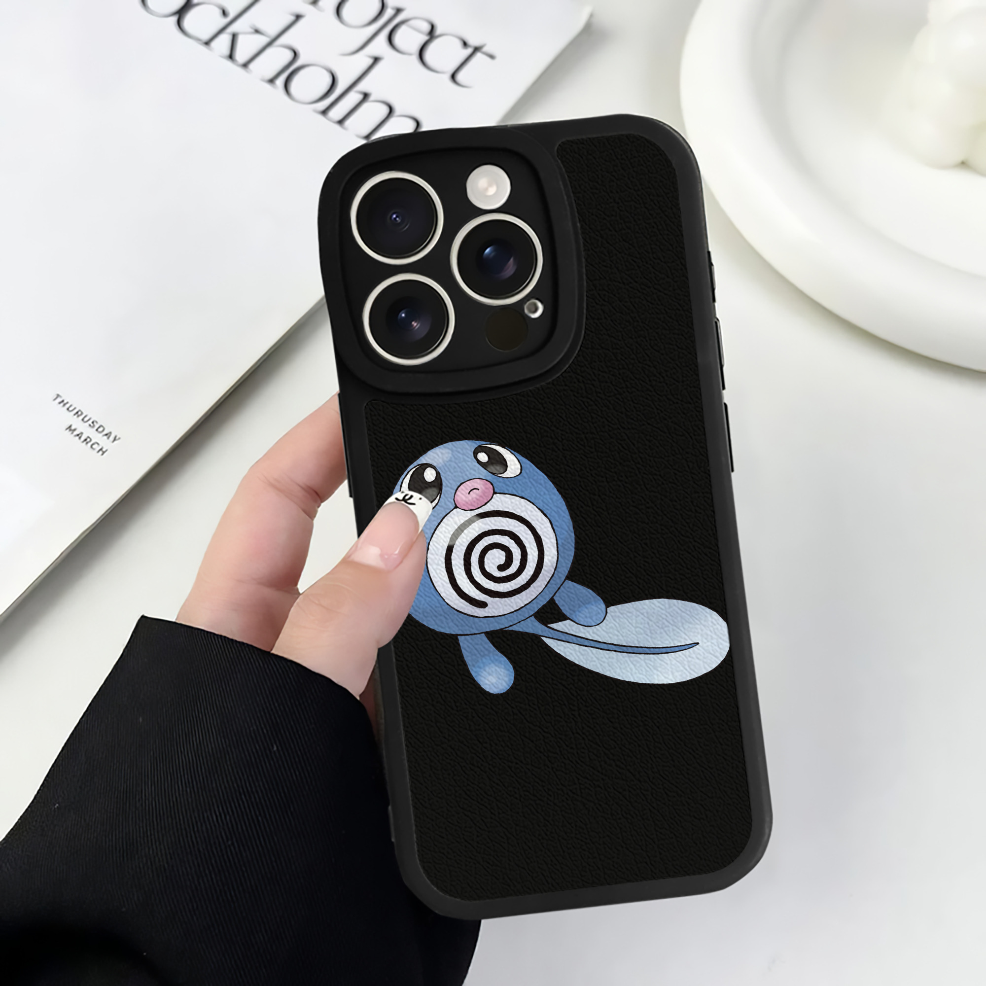 （画像用） ポケットモンスター Pokémon 【iPhone 16シリーズ対応】シリコンスマホケース（レザー調） 材質：シリコン